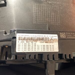 Alternative view of Mercedes W205 CDI Tacho Kombiinstrument A2059009817 2015