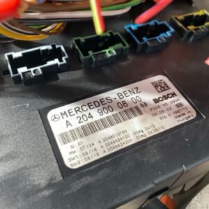 Alternative view of Mercedes W204 CDI SAM Sicherungskasten A2049000800 Q01