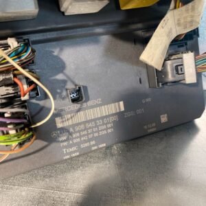 Alternative view of Mercedes W906 Sicherungskasten SAM a9065453301 9065450001