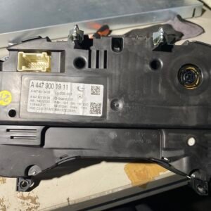 Alternative view of Mercedes W447 Tacho Kombiinstrument A4479001911 A4479010405