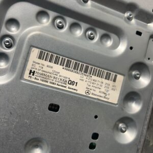 Alternative view of Mercedes W204 W212 W207 Harman Kardon Verstärker  A2129007108