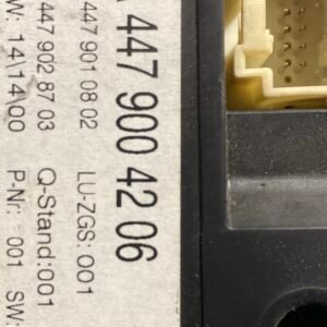 Alternative view of Mercedes W447 Tacho Kombiinstrument A4479004206 A4479010802