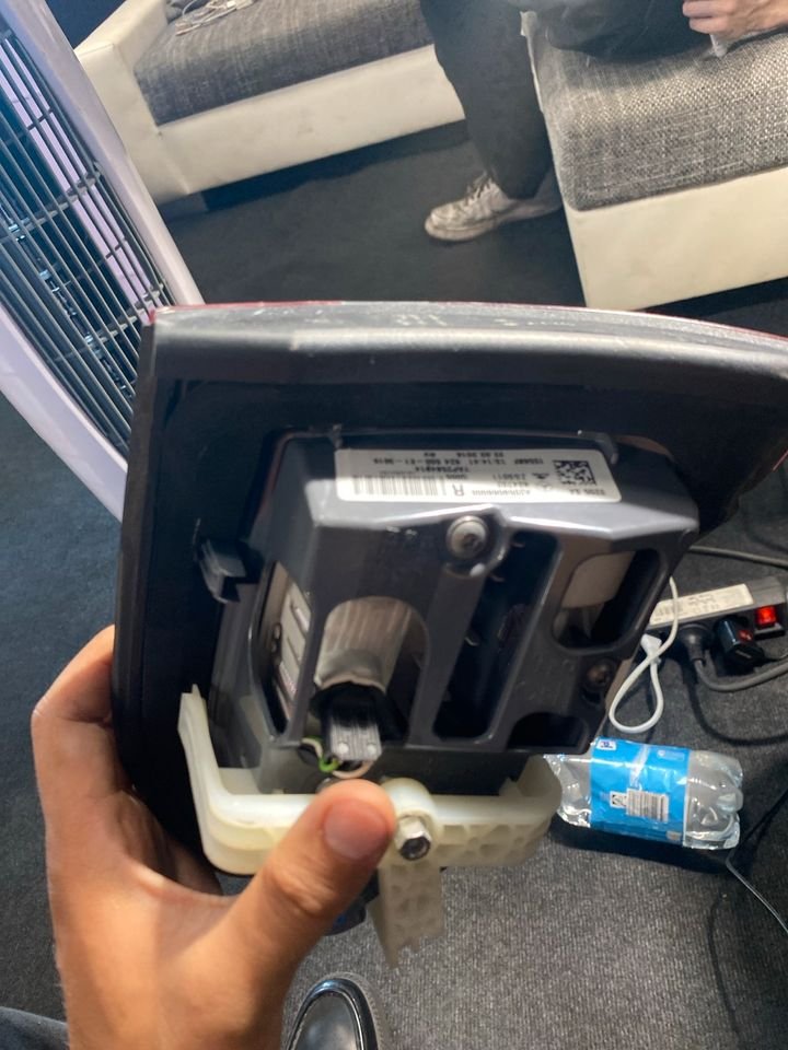 Mercedes W205 Kombi MOPF LED innen Rückleuchte rechts A205906000 – Bild 2
