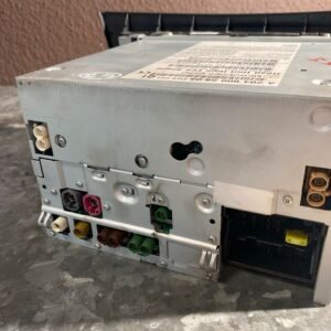 Alternative view of Mercedes W204 MOPF NTG NAVI COMAND A2049005908 HEADUNIT Q1